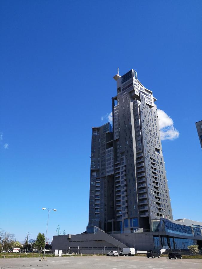 Sea Towers 